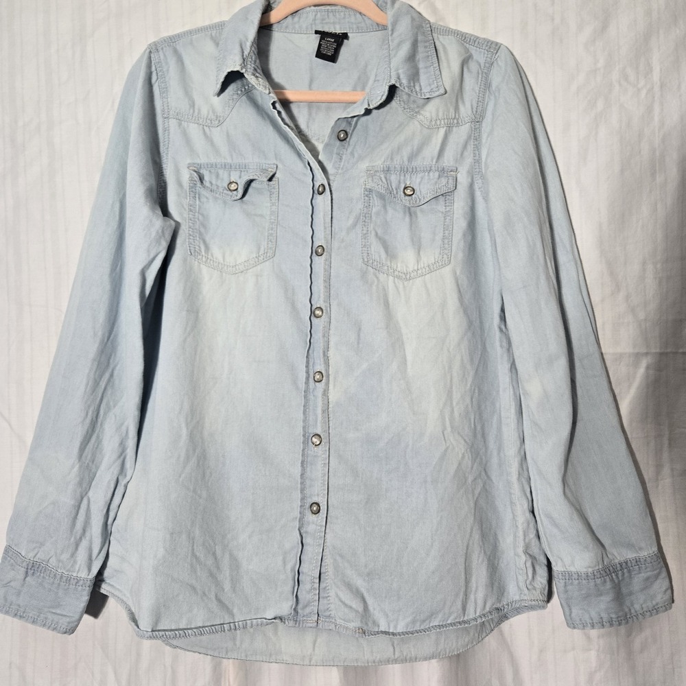 Rue21 Western Inspired Button Up Shirt light Blue Light Weight